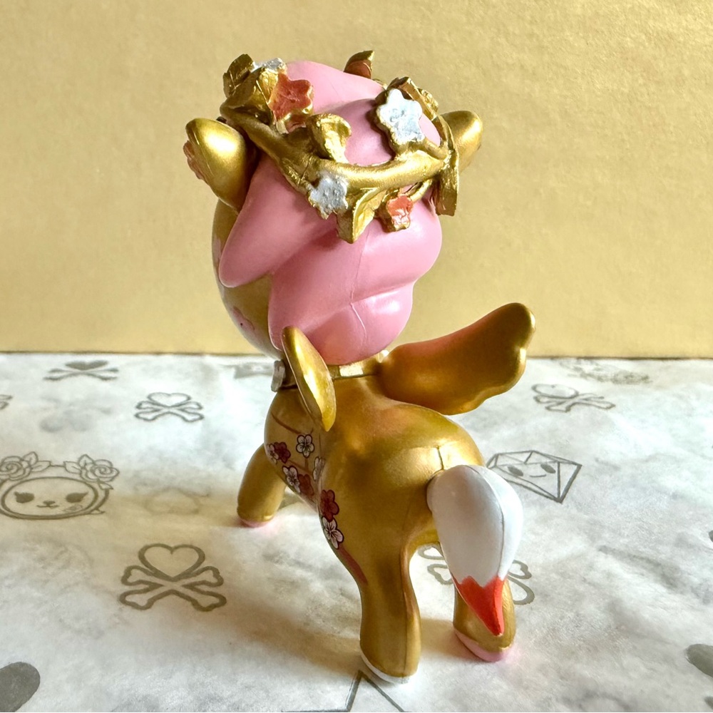 ICHIYO Cherry Blossom Unicorno Series Collectible Vinyl by Tokidoki - Picture 3 of 4